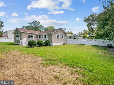 726 215th St, Pasadena, MD 21122 photo 31