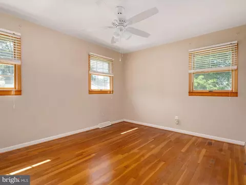 726 215th St, Pasadena, MD 21122 photo 17