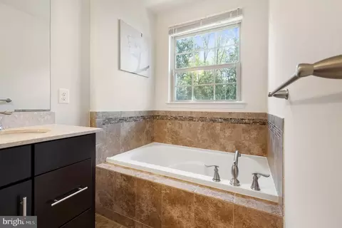 Bath - 2735 Prospect Hill Dr, Hanover, MD 21076 photo 3 of 7