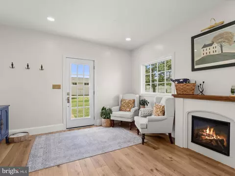 Entry Way - 8221 Meadowood Dr, Hanover, MD 21076 photo 3 of 6
