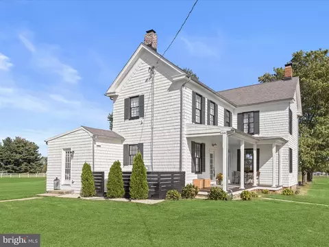Exterior - 8221 Meadowood Dr, Hanover, MD 21076 photo 9 of 18