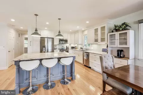 1272 Mayo Ridge Rd, Edgewater, MD 21037 photo 3
