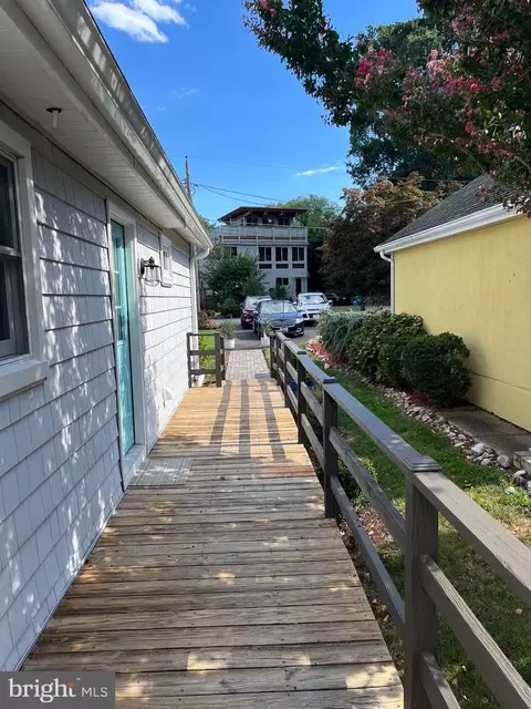 Exterior - 1663 Cliff Dr, Edgewater, MD 21037 photo 6 of 13