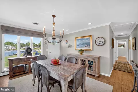 Dining - 1663 Cliff Dr, Edgewater, MD 21037 photo 1 of 4