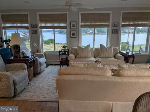 Living - 1663 Cliff Dr, Edgewater, MD 21037 photo 7 of 7