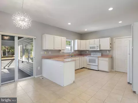 1410 Central Ave E, Edgewater, MD 21037 photo 9
