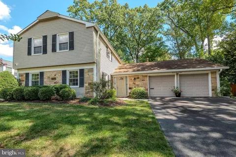 1698 Tarrytown Ave, Crofton, MD 21114