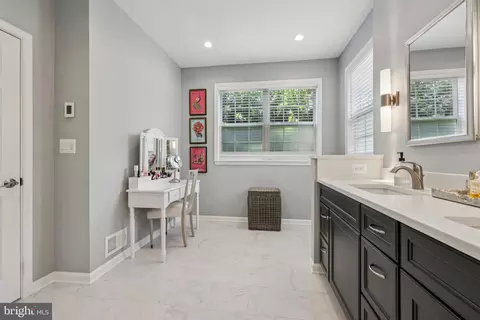 Bath - 609 Havenhill Rd, Edgewater, MD 21037 photo 3 of 7