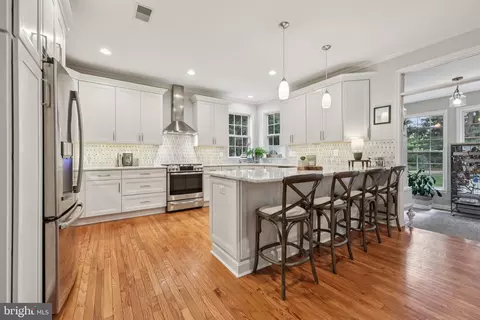 Kitchen - 609 Havenhill Rd, Edgewater, MD 21037 photo 2 of 7