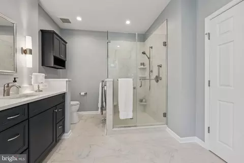 Bath - 609 Havenhill Rd, Edgewater, MD 21037 photo 2 of 7