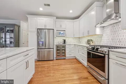 Kitchen - 609 Havenhill Rd, Edgewater, MD 21037 photo 5 of 7