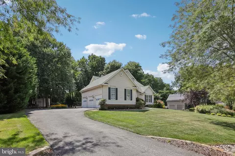 Exterior - 609 Havenhill Rd, Edgewater, MD 21037 photo 2 of 7