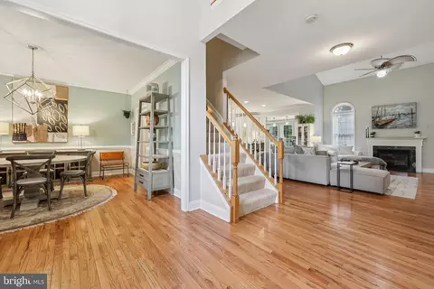 Entry Way - 609 Havenhill Rd, Edgewater, MD 21037 photo 3 of 9