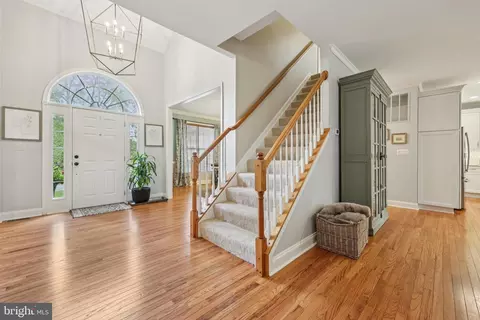 Entry Way - 609 Havenhill Rd, Edgewater, MD 21037 photo 2 of 9