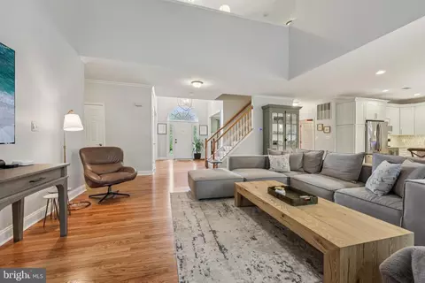 Entry Way - 609 Havenhill Rd, Edgewater, MD 21037 photo 4 of 9