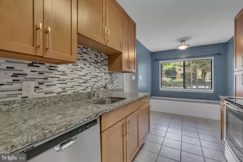 Kitchen - 1231 Gemini Dr UNIT B, Annapolis, MD 21403 photo 1 of 5