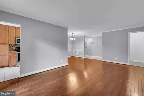 Living - 1231 Gemini Dr UNIT B, Annapolis, MD 21403 photo 3 of 6