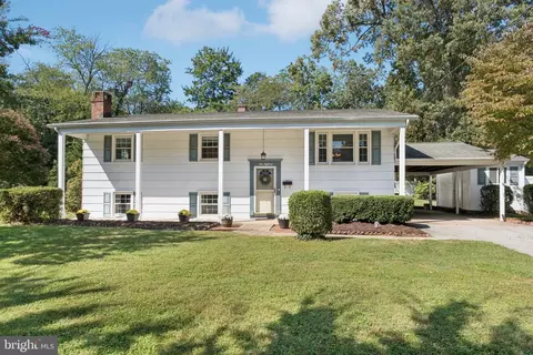 118 Hastings Ln, Pasadena, MD 21122