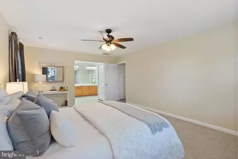 Bedroom - 1543 Lee Way, Edgewater, MD 21037 photo 3 of 6