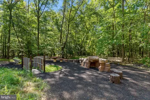 View/Area - 1543 Lee Way, Edgewater, MD 21037 photo 7 of 7