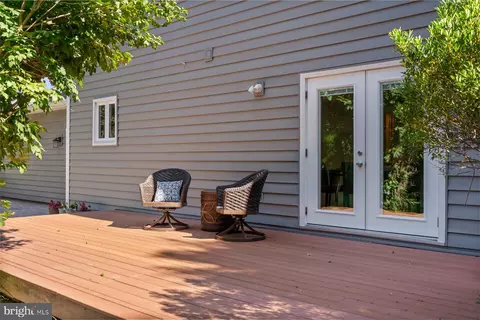 Exterior - 1543 Lee Way, Edgewater, MD 21037 photo 4 of 9