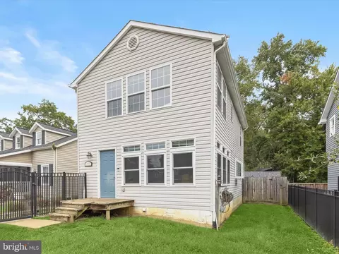 1619 Shore Dr, Edgewater, MD 21037