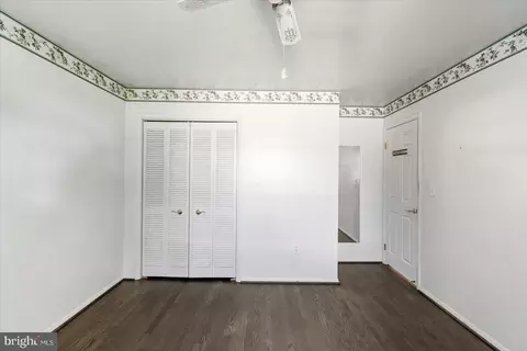8261 Spring Knoll Dr, Pasadena, MD 21122 photo 21
