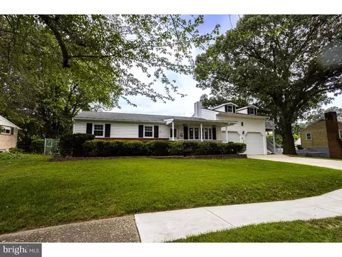 8261 Spring Knoll Dr, Pasadena, MD 21122 photo 3