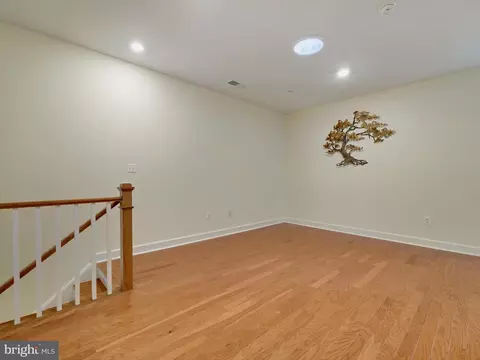 Living - 3067 Spring Peeper Ct, Odenton, MD 21113 photo 5 of 7