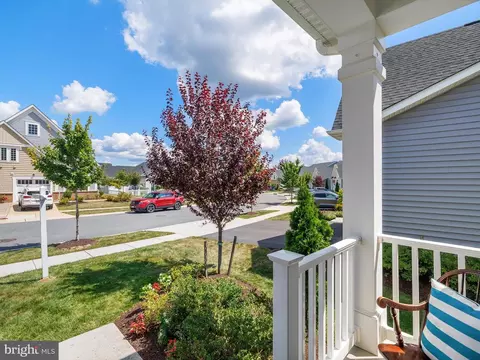 Exterior - 3067 Spring Peeper Ct, Odenton, MD 21113 photo 3 of 10
