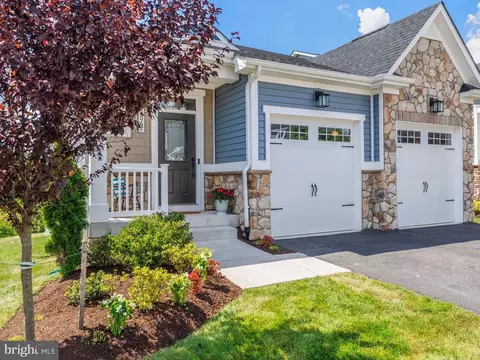 Exterior - 3067 Spring Peeper Ct, Odenton, MD 21113 photo 2 of 10