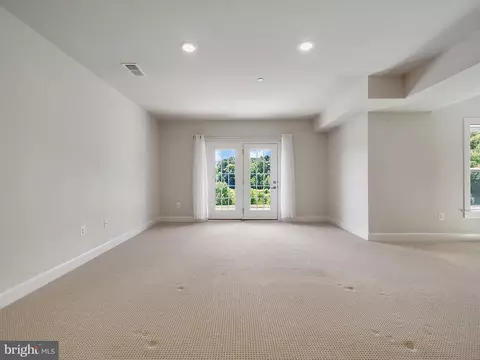 Living - 3067 Spring Peeper Ct, Odenton, MD 21113 photo 7 of 7