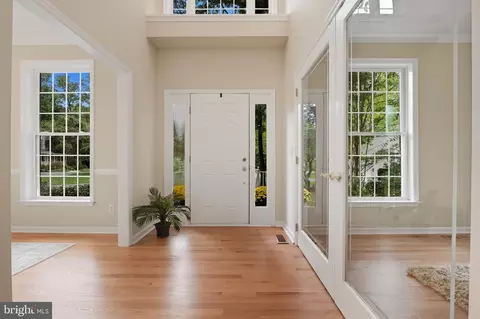 Entry Way - 3508 Marthas Vineyard Way, Edgewater, MD 21037 photo 7 of 8