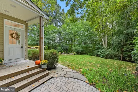 Exterior - 3508 Marthas Vineyard Way, Edgewater, MD 21037 photo 9 of 15