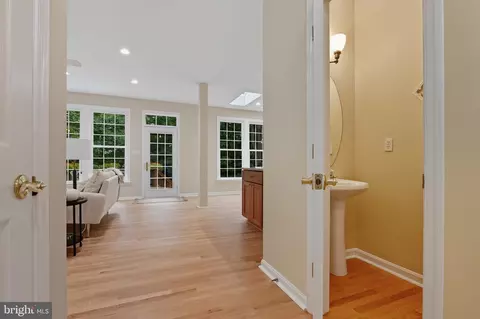 Entry Way - 3508 Marthas Vineyard Way, Edgewater, MD 21037 photo 4 of 8