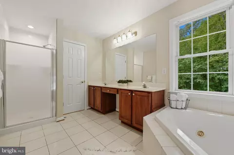 Bath - 3508 Marthas Vineyard Way, Edgewater, MD 21037 photo 2 of 5