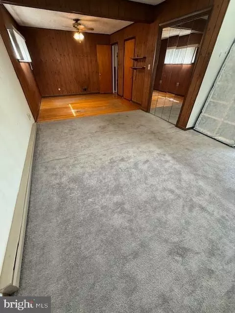 Entry Way - 513 Sunset Knoll Rd, Pasadena, MD 21122 photo 1 of 5
