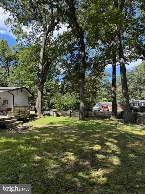 Exterior - 513 Sunset Knoll Rd, Pasadena, MD 21122 photo 5 of 9