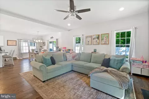 7971 Marion Ave, Pasadena, MD 21122 photo 9