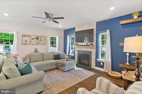 7971 Marion Ave, Pasadena, MD 21122 photo 10
