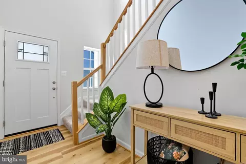 Entry Way - 7810 Shelbourne, Pasadena, MD 21122 photo 2 of 2