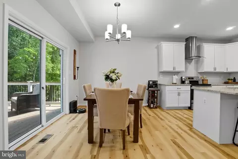 Dining - 7810 Shelbourne, Pasadena, MD 21122 photo 1 of 2
