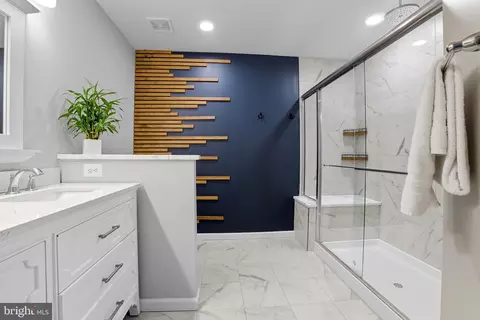 Bath - 7810 Shelbourne, Pasadena, MD 21122 photo 3 of 5