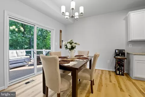 Dining - 7810 Shelbourne, Pasadena, MD 21122 photo 2 of 2
