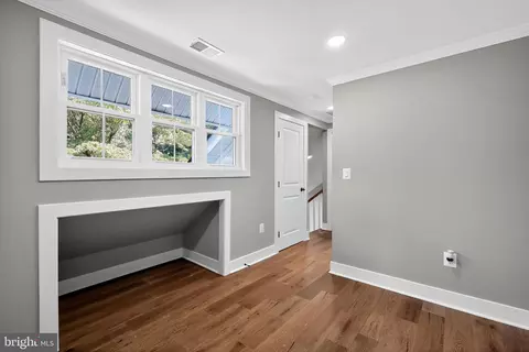 Entry Way - 1 Tucker St, Annapolis, MD 21401 photo 8 of 9