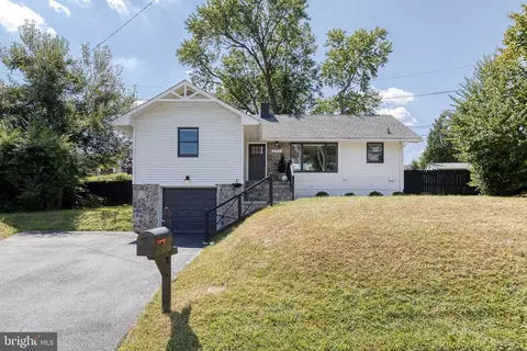 205 Minta Ct, Linthicum Heights, MD 21090
