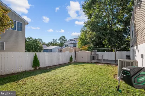 Exterior - 7833 E Shore Rd, Pasadena, MD 21122 photo 4 of 10