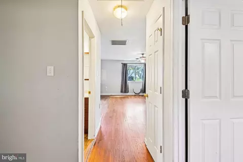 Entry Way - 1166 Cedar Ave, Shady Side, MD 20764 photo 6 of 9