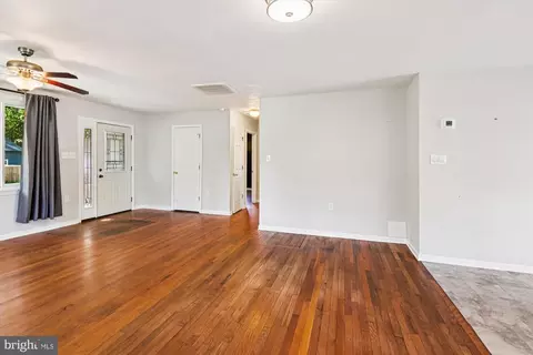 Living - 1166 Cedar Ave, Shady Side, MD 20764 photo 2 of 5