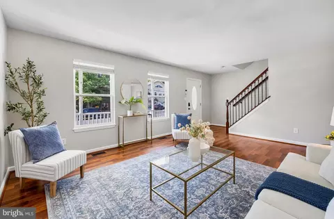 Living - 2107 Shore Dr, Edgewater, MD 21037 photo 3 of 3